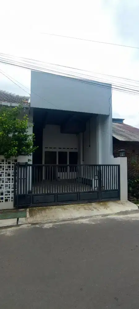 Kost Mezza by Koseru