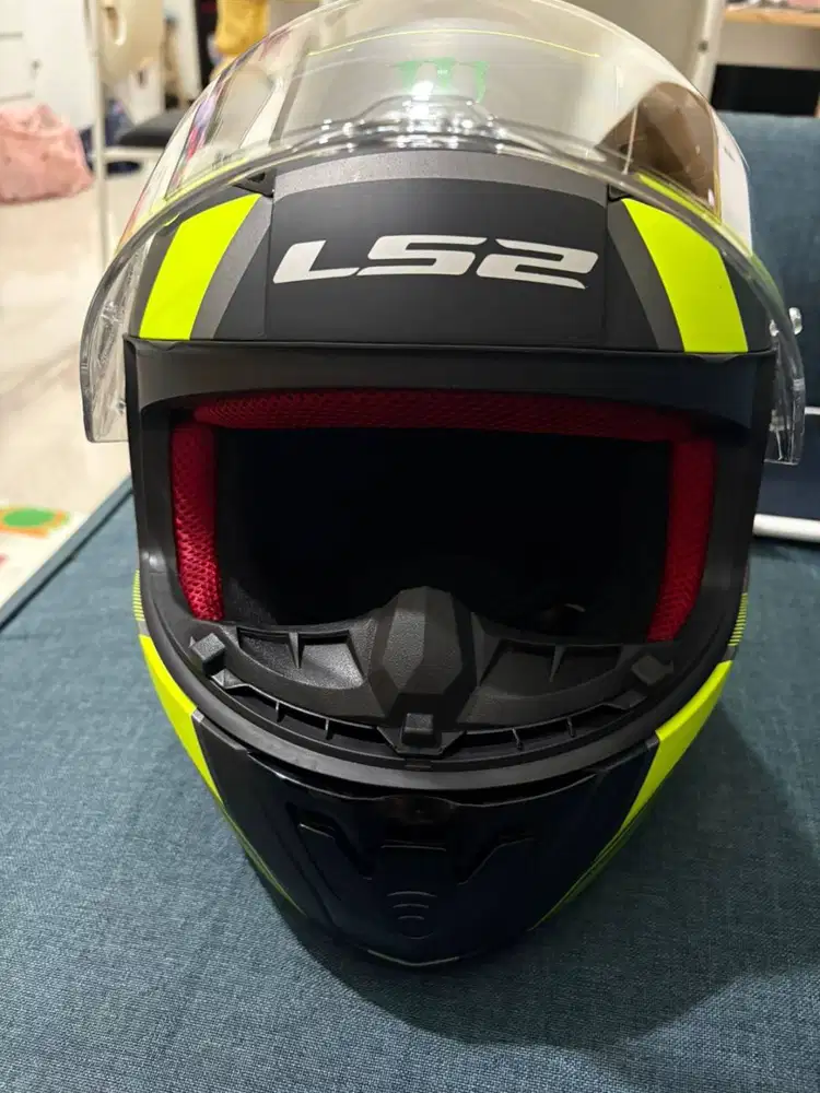 Helm LS2 Bekasi jarang di gunakan
