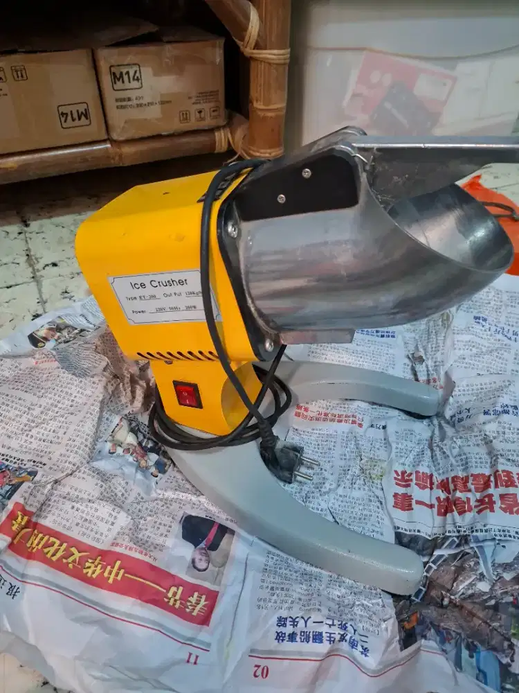 Barang Bagus, Masih Mulus, Serut Es + Toples anti Petir