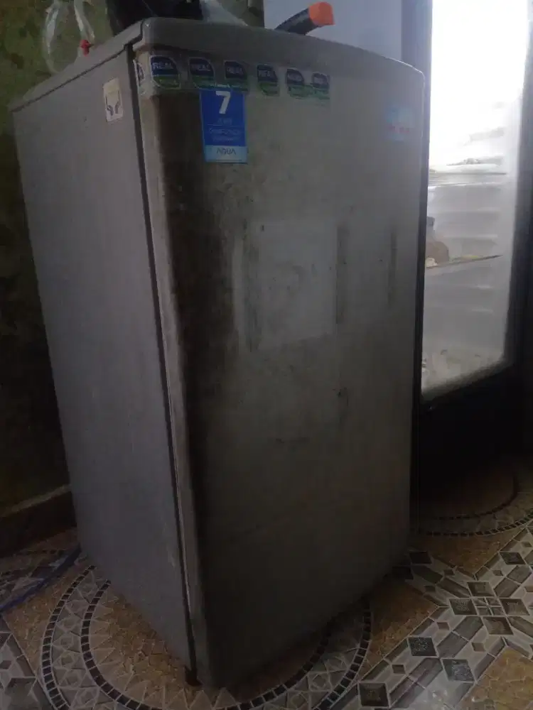 Jual freezer 4 rak model kulkas