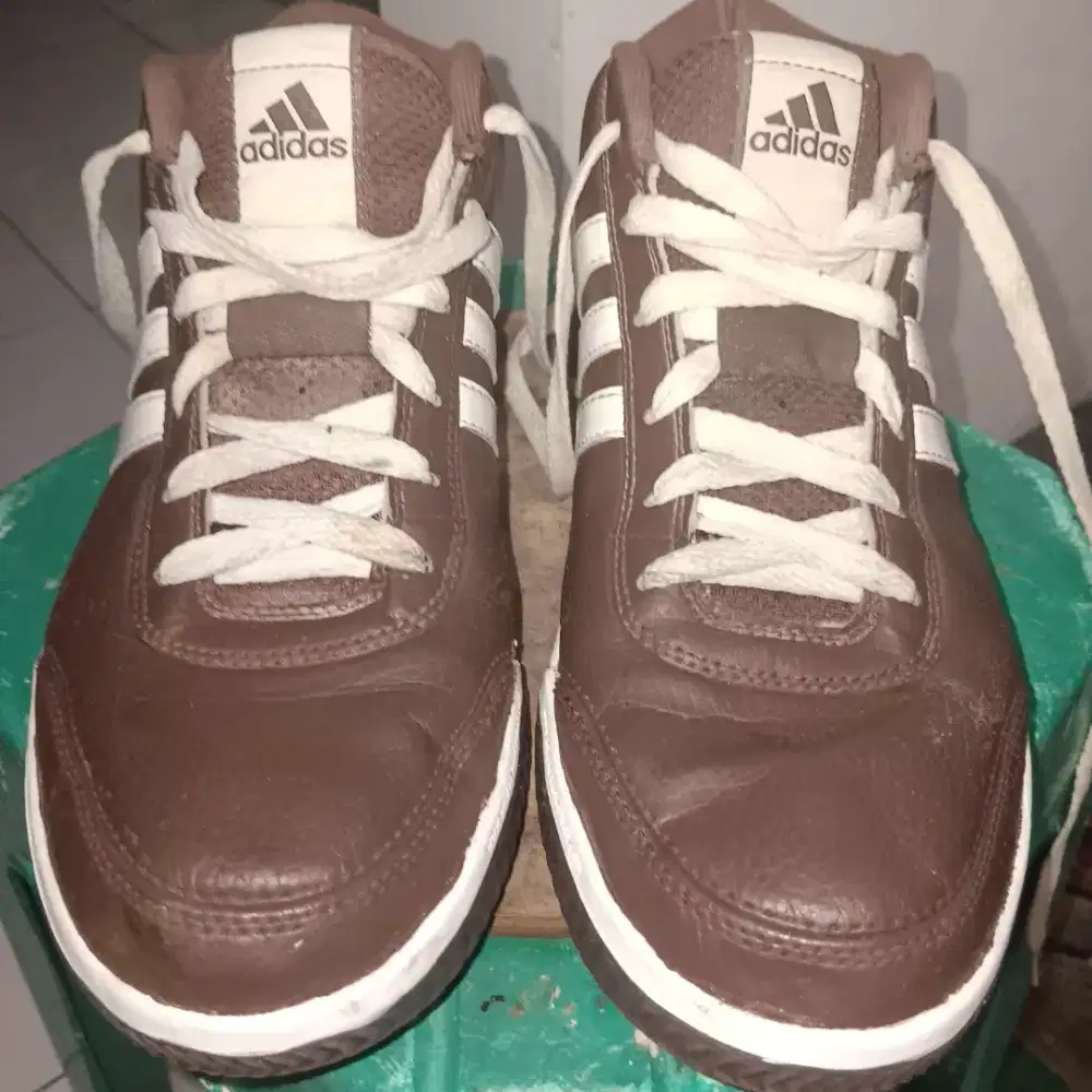 Adidas casual leather
