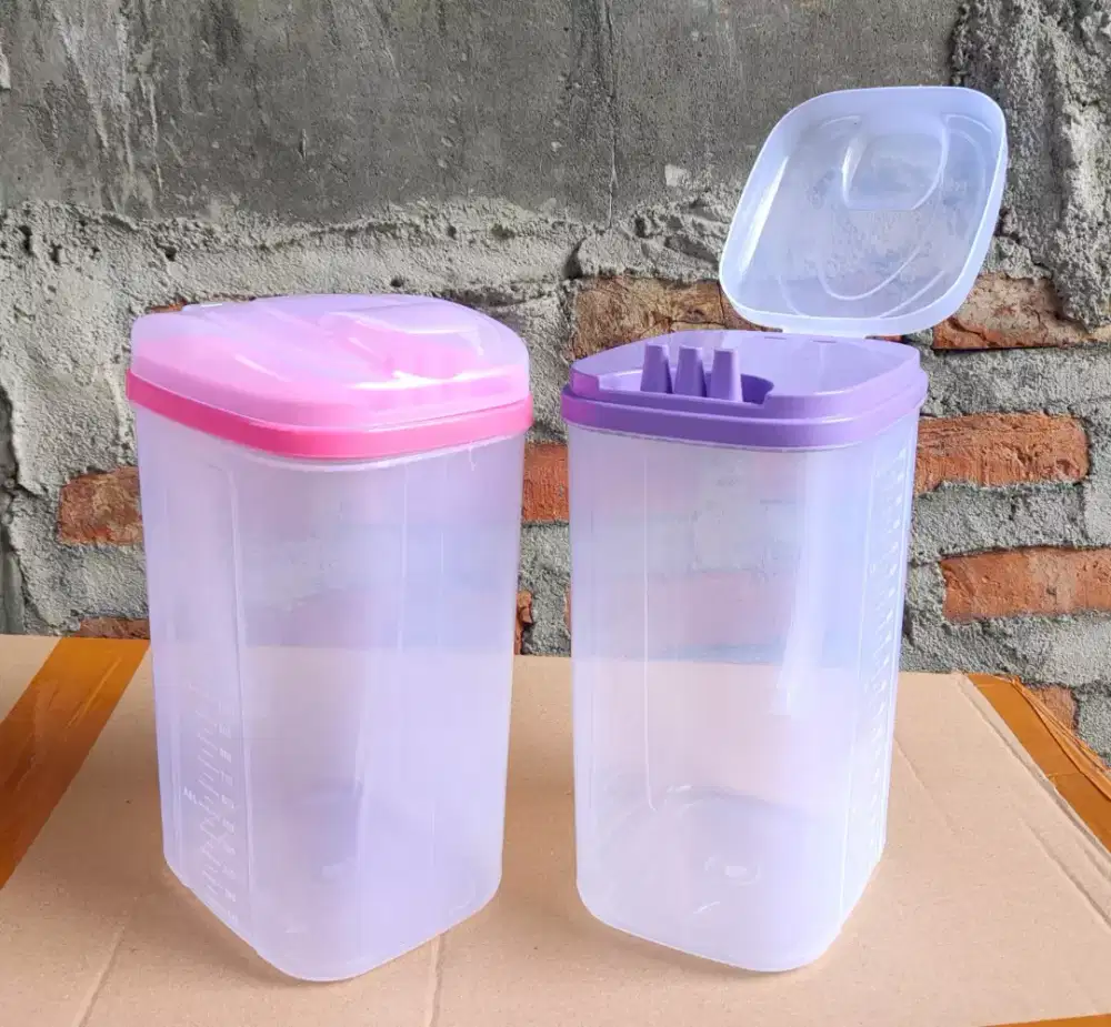 Oil jug (wadah minyak goreng) ukuran 2 Liter