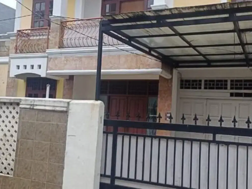 Dijual Rumah Tua di jalan Delman, Tanah Kusir, Jaksel
