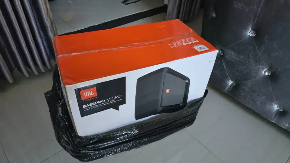 JbL bass pro micro 8