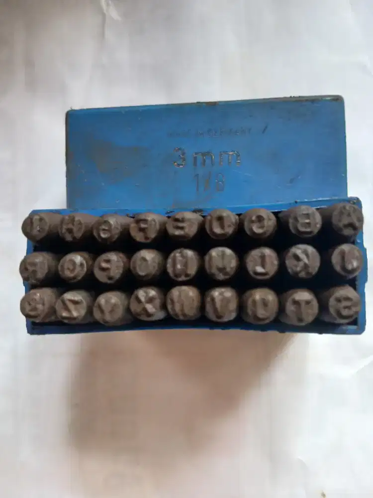 Ketok huruf 3 mm, A - Z = 27 bh, ex. GERMANY