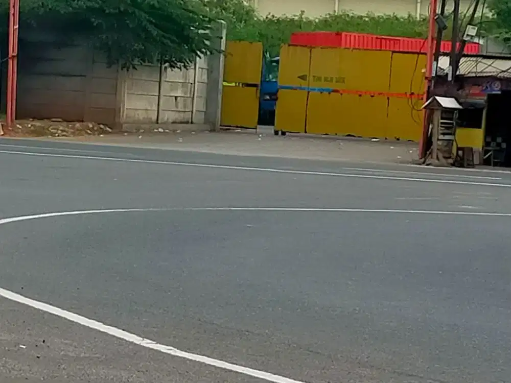 Dijual tanah industri di Cikarang Bekasi 9,7 ha bonus bangunan gudang dan kantor 1,1 ha