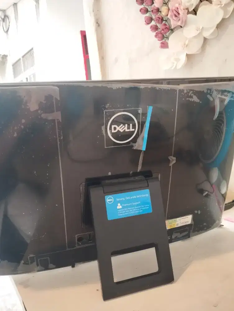 Komputer All-in-One i3-8145U | RAM 4GB | LCD Mati | Mesin Normal