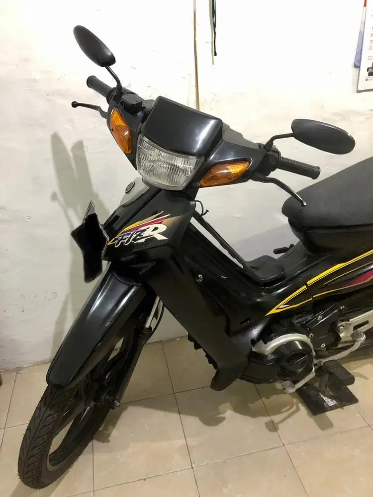 Jual yamaha F1zr mulus hidup