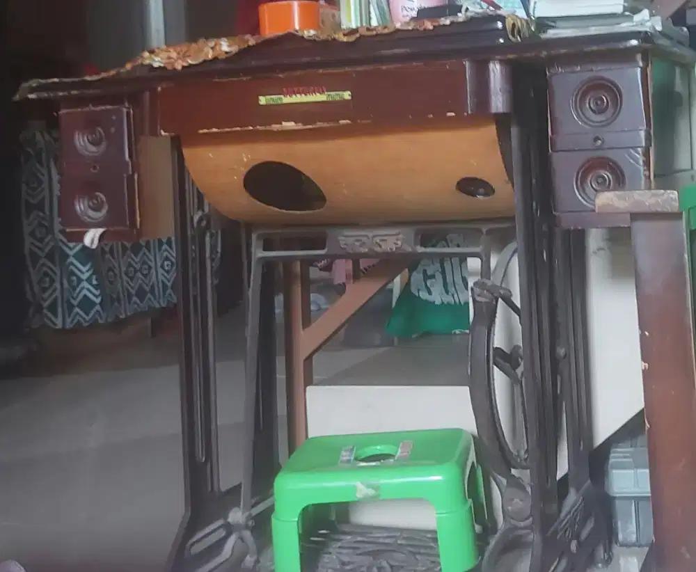 Di jual cepat mesin jahit butterfly dengan dinamo listrik