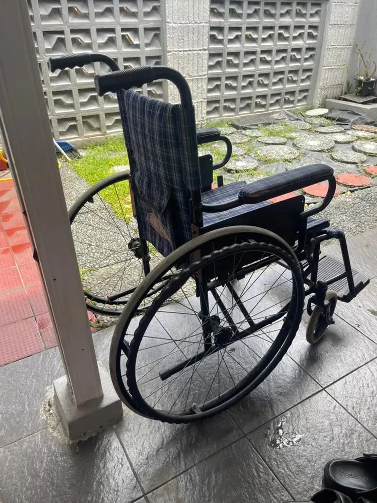 Kursi roda ringan alloy