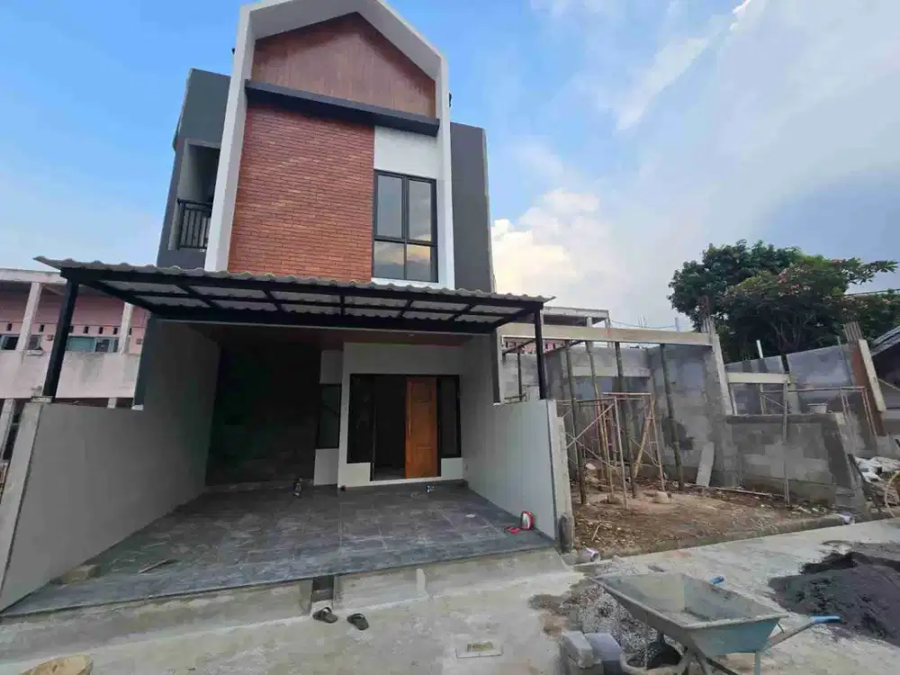 Rumah mewah nempel tol  Bambu apus 1,3M jakarta timur