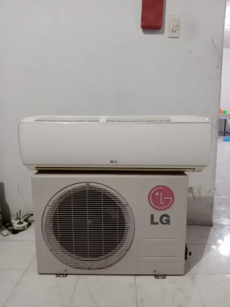 Dijual AC 1 pk merek LG low watt siap pasang dan bergaransi