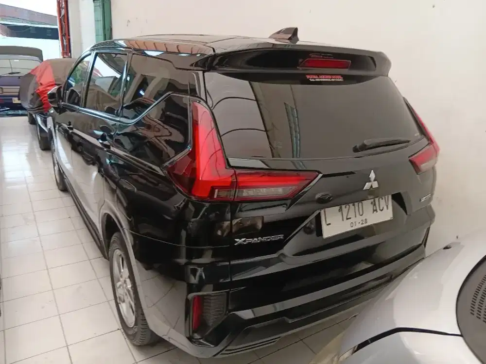 Xpander Exceed 2022 Hitam Matic AT