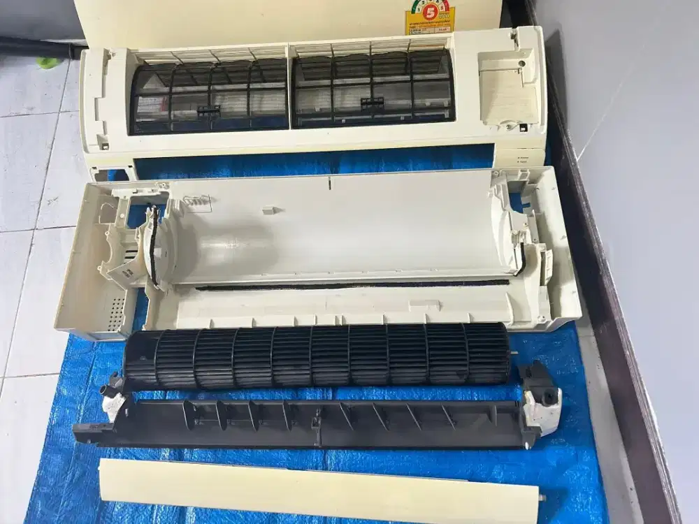 SERVICE AC PERBAIKAN DAN MAINTENANCE