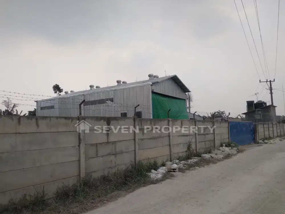 Dijual Gudang Murah Lokasi Sangat Strategis di Klapanunggal, Bogor 1100 M2 Bagus SHM P3.118.09.24