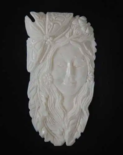 Liontin Kalung Ukiran Tulang Sapi