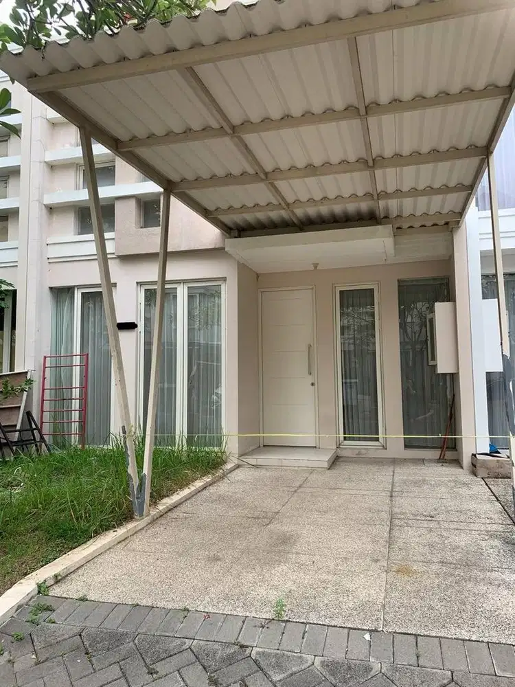 Rumah 2 Lantai Grand Island Pakuwon City, 3 kt, siap huni, one gate