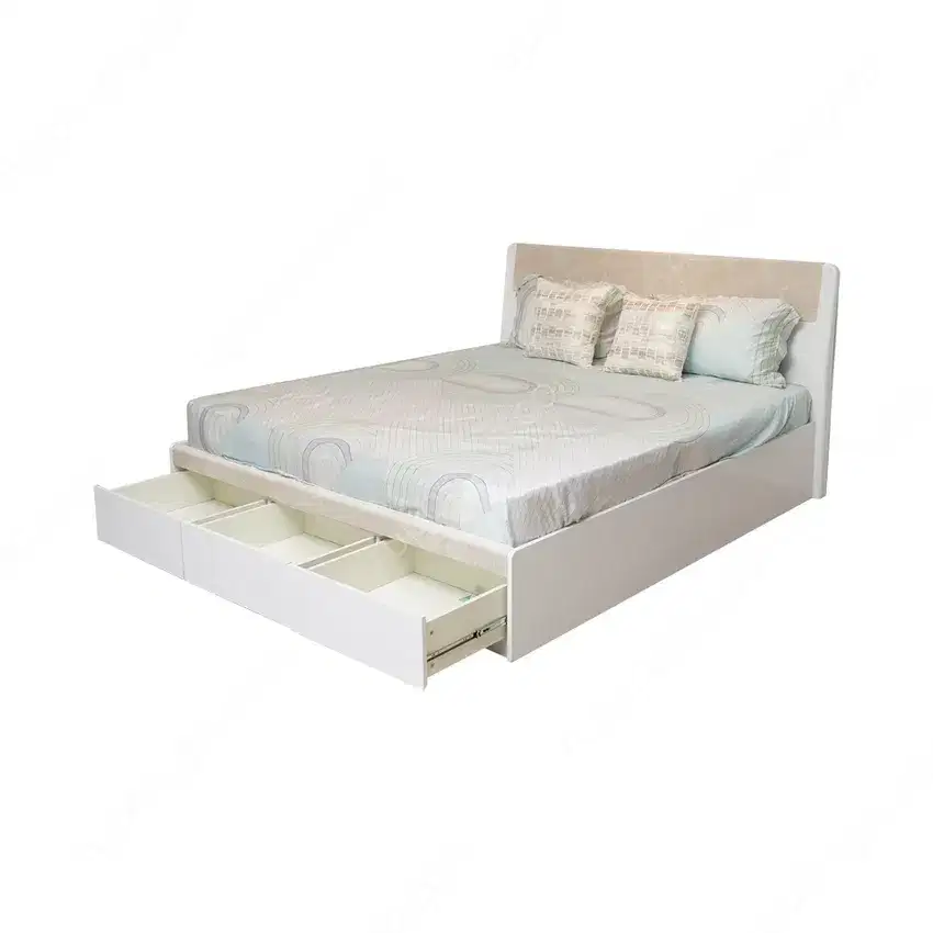 DIVAN with STORAGE INFORMA