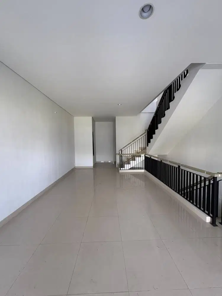 Dijual Ruko 3 Lantai di Jalan Utama Kiaracondong
