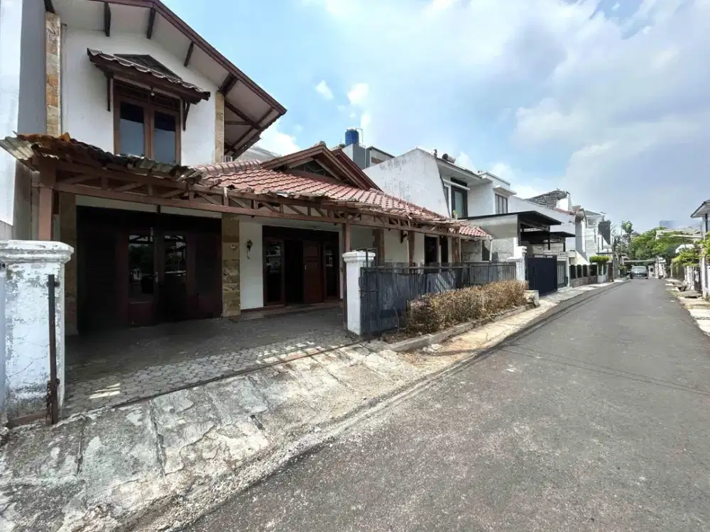 RUMAH LAYAK HUNI AKSES JALAN 2 MOBIL DI TEBET BARAT