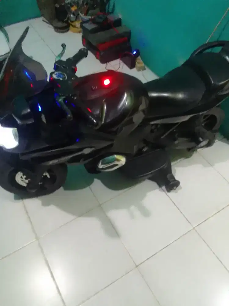 Dijual mobil aki harga udah net