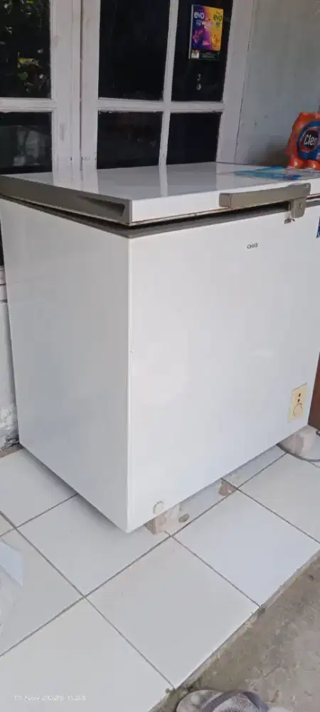Dijual freezer masih normal