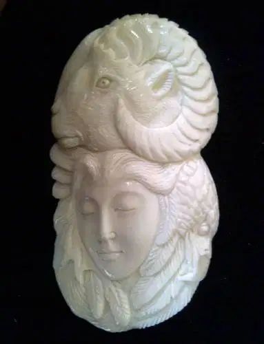 Permata Kalung Tulang Ukir Maori