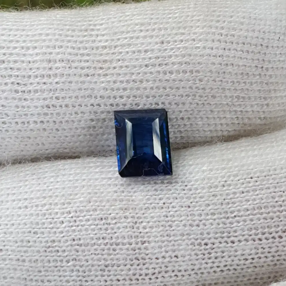 Natural Blue Sapphire Srilanka 2.07 crt