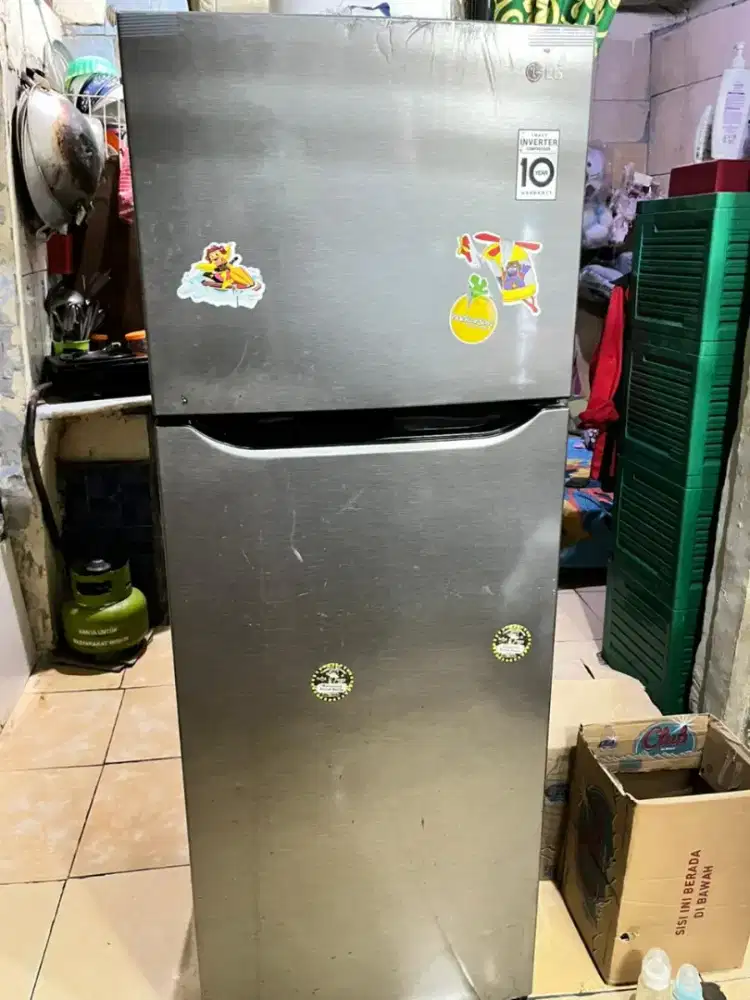 Kulkas 2 pintu inverter LG