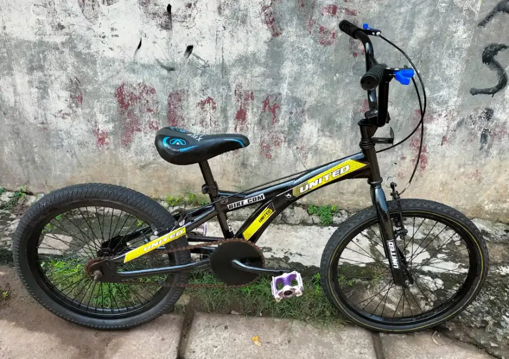 Sepeda BMX ukuran 20 normal siap untuk