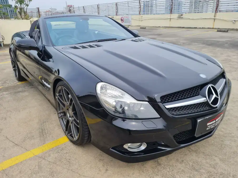 SL 300 Grand Edition 2011 nik 2010 black on black vr 20 km 35rb