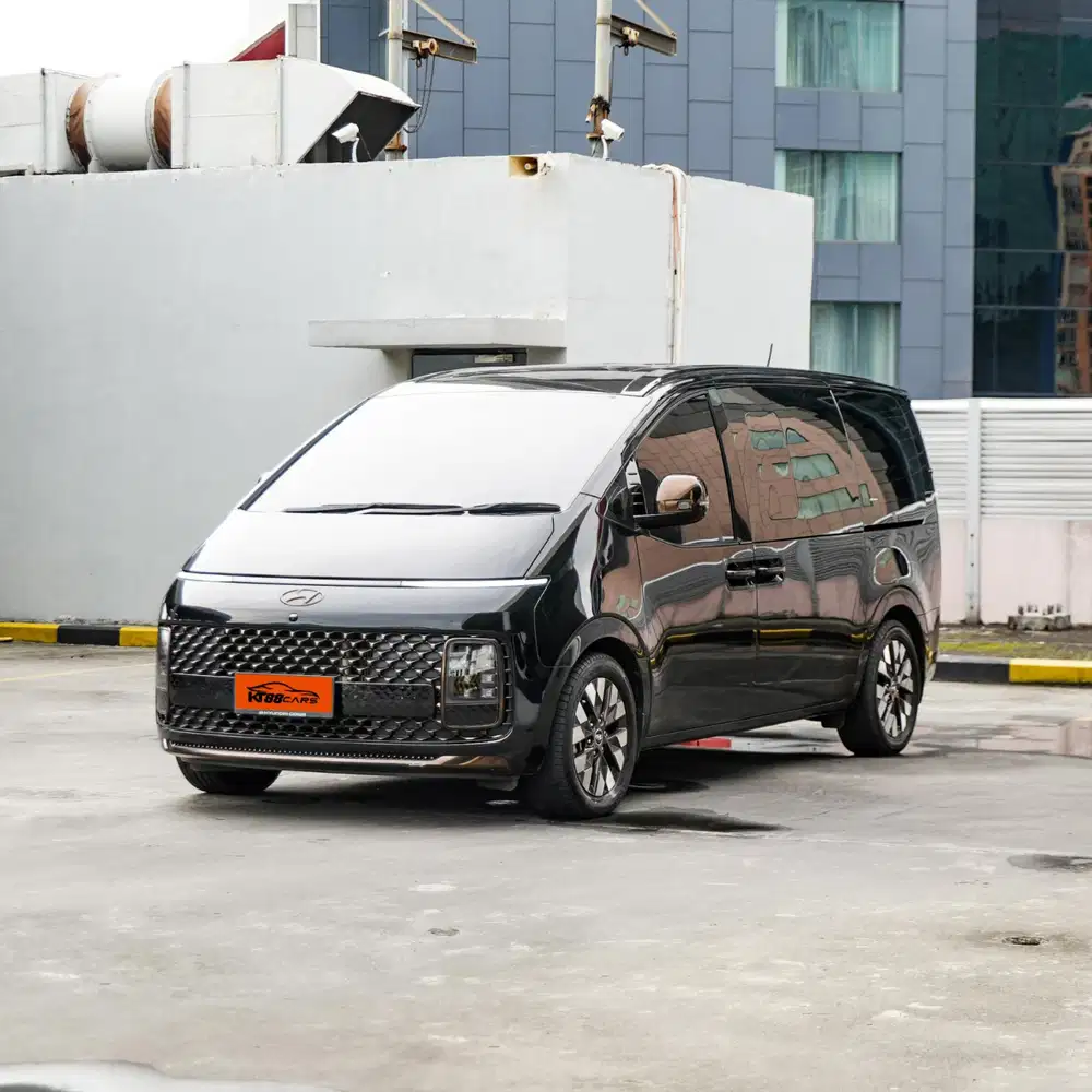Hyundai staria 2.2D Signature 7 seater 2021