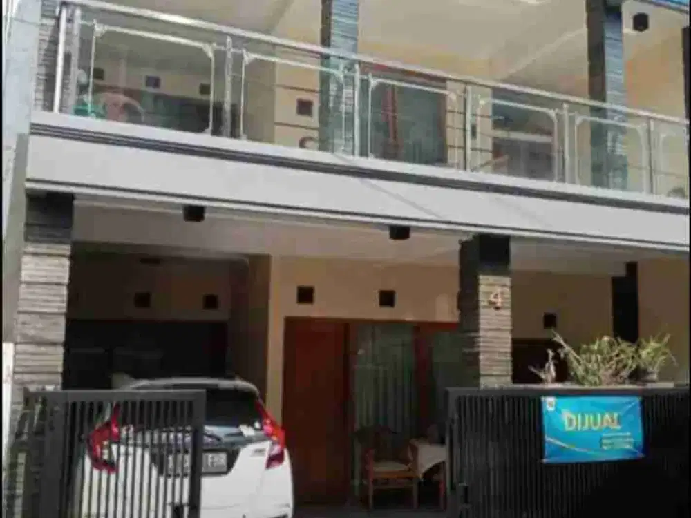 Di jual Rumah 2 lantai modern minimalis di Antapani