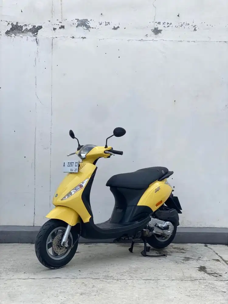 Piaggio Zip 100 Kuning