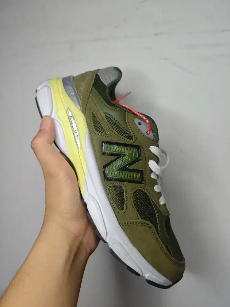 SEPATU NB 990 BARU