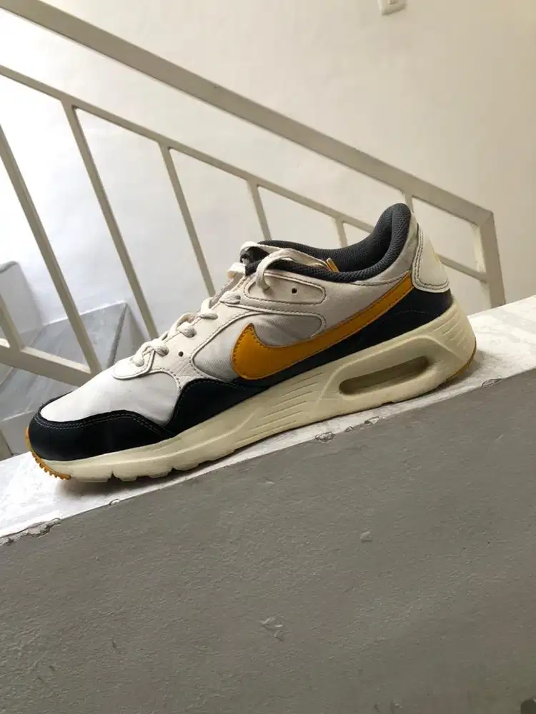 Sepatu Nike Air, Ortus dan Zara