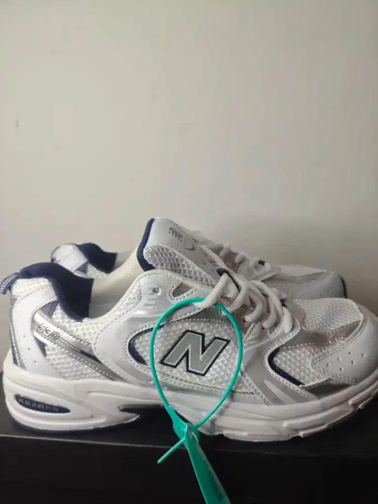 SEPATU NB 530 INDIGO