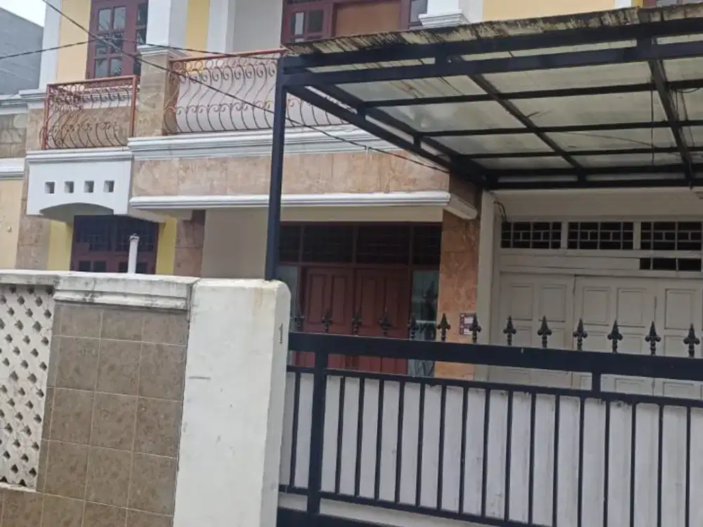 Dijual Rumah Posisi Hook di Tebet Utara