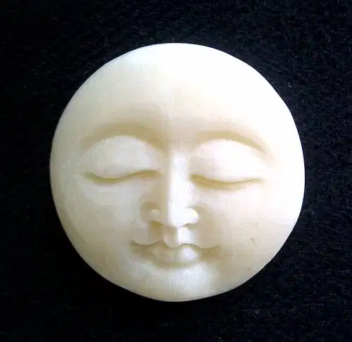 Anting - Anting Ukiran Tulang