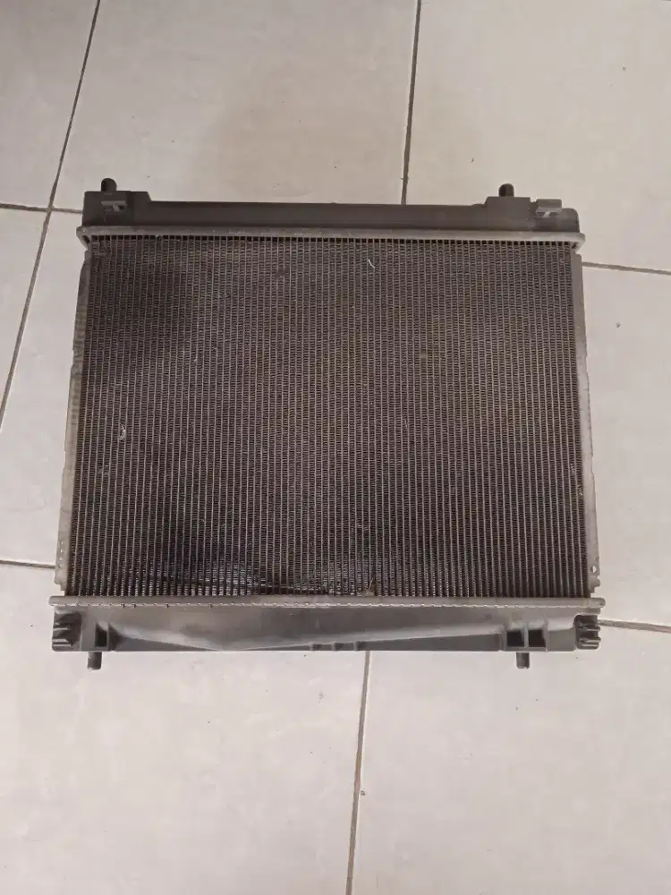 Radiator yaris bakpao