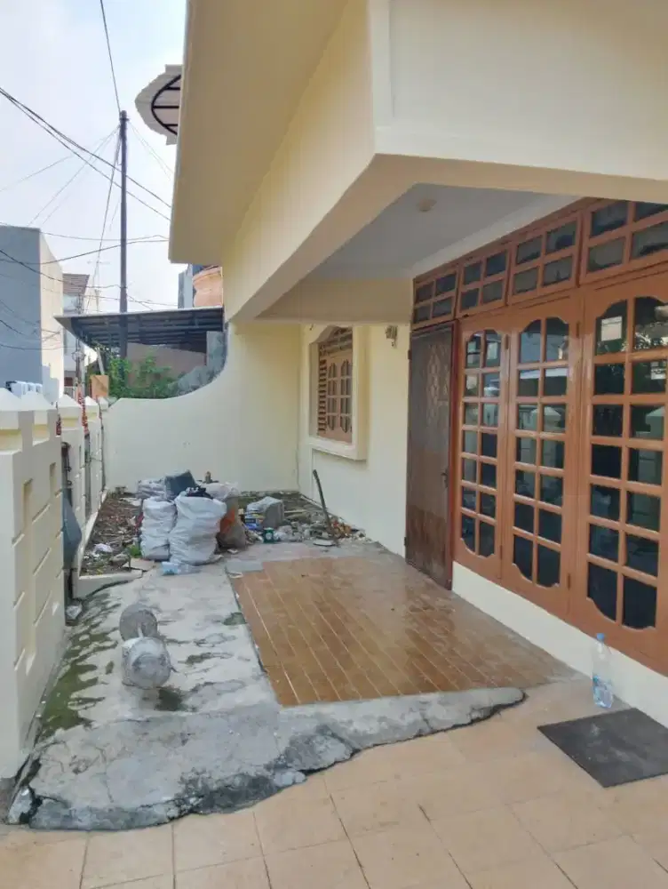 RUMAH DI PONDOK KELAPA. HUNIAN NYAMAN, HARGA AMAN, LOKASI STRATEGIS