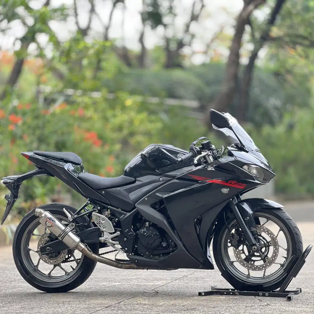 YAMAHA YZF R25 V1 BLACK 2014 KM RENDAH PAJAK PANJANG SIAP GAS