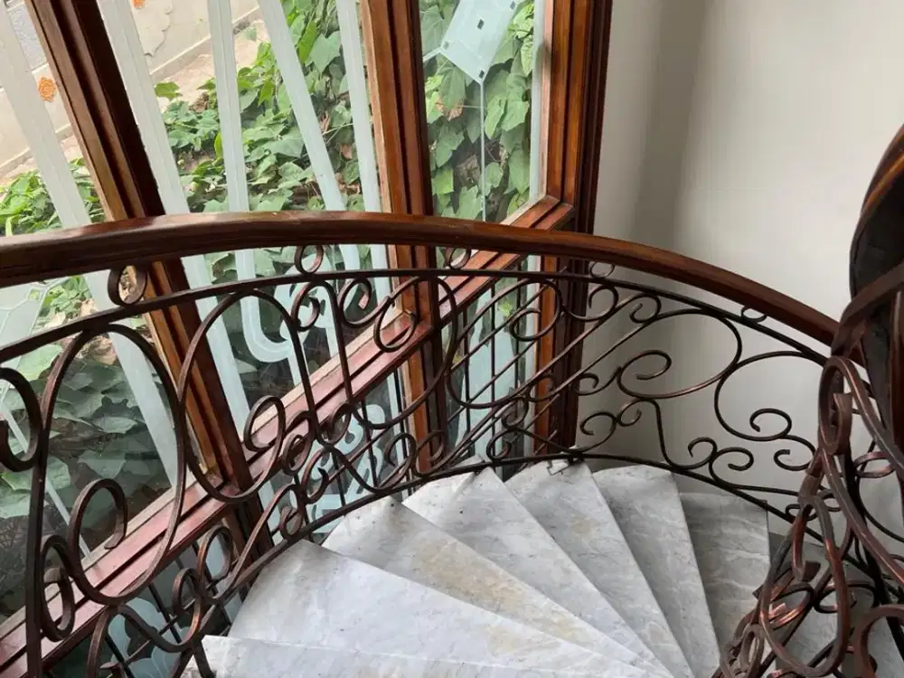 Rumah 448/278 Full MARMER, Tomang Tengah Kota Kalcer, 4 Kamar Jakarta Barat