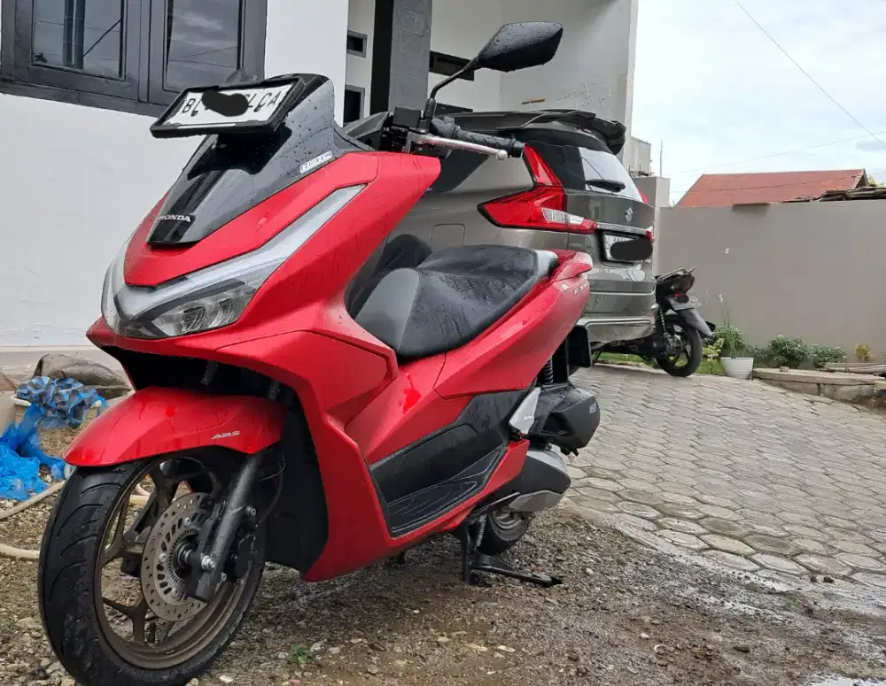 Dijual PCX terbaru, karena mau ganti honda