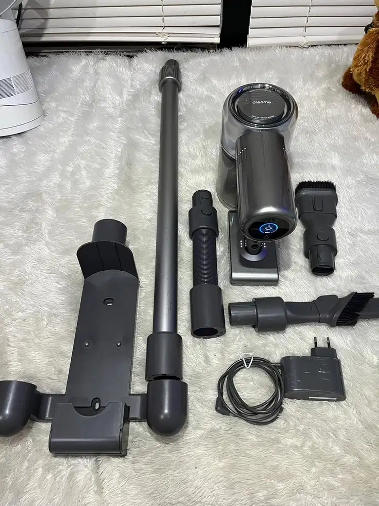 Dreame v11 cordless vacuum digital