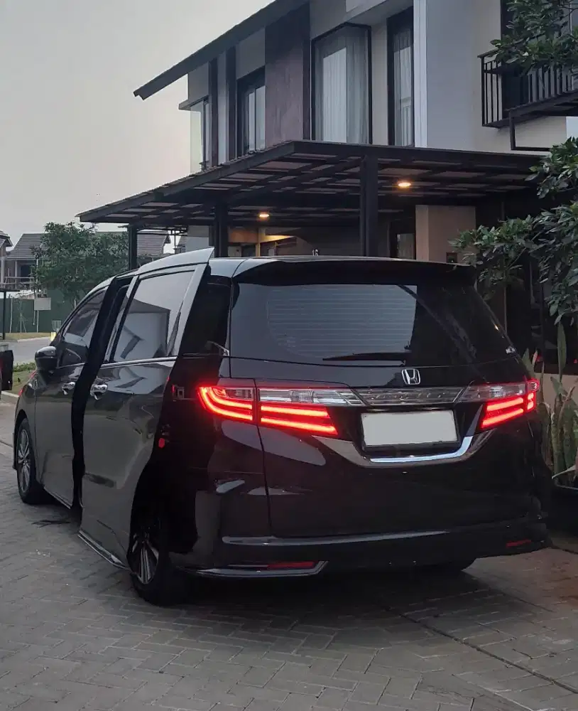 MURAH Honda Odyssey Facelift 2015 e prestige 2014 absolute odysey voxy