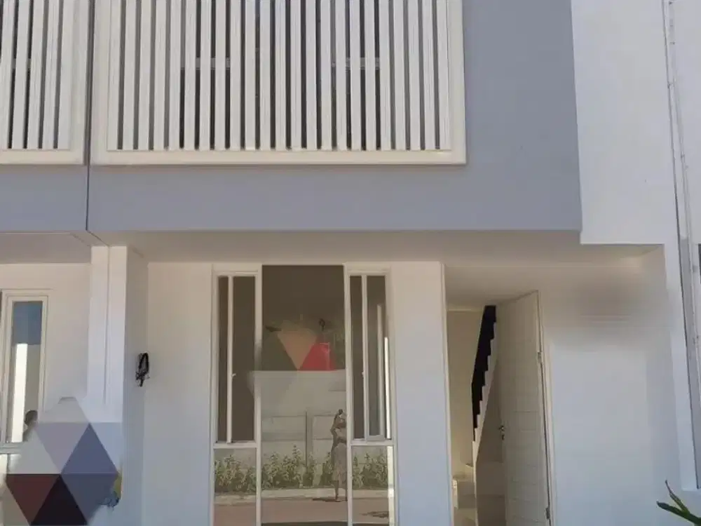 Dijual Rumah Graha Family Strategis Siap Huni