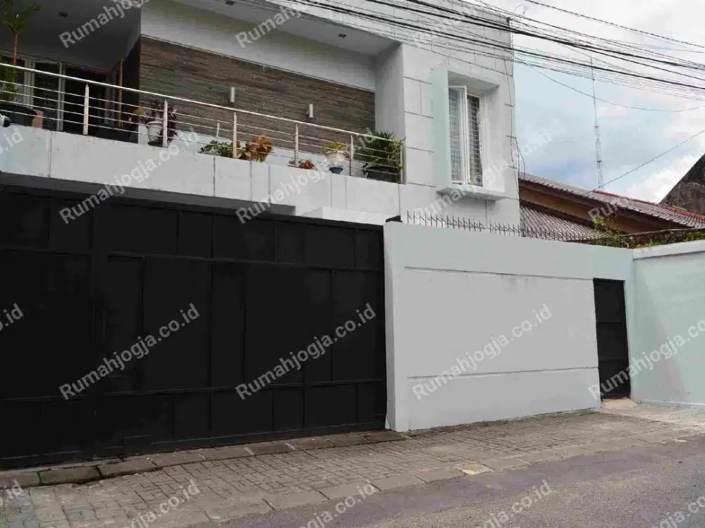 rumah kost ekslusif demangan baru UGM 8 kamar tidur