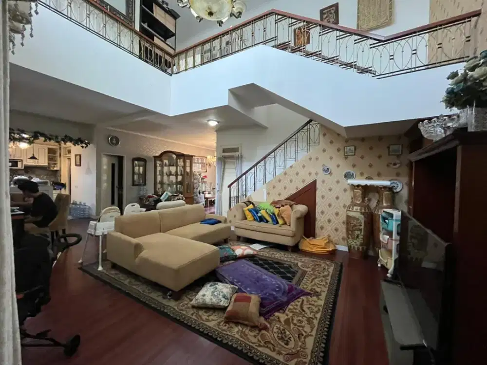 Rumah 350/249 Puspita Loka BSD, 4 Kamar Keluarga Gede, Bathtube Kitchen Tenis KECE