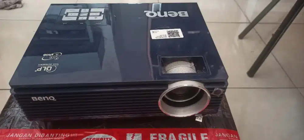 Projector Benq Mp611c